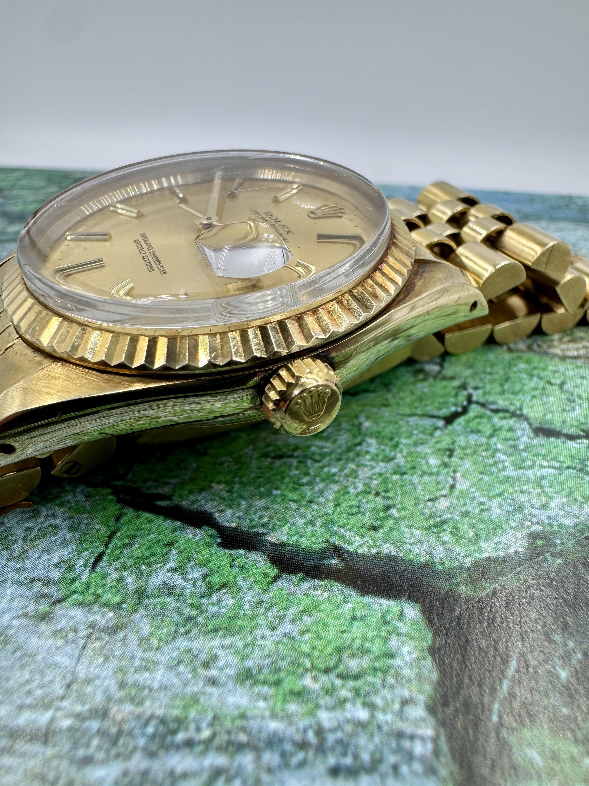 Rolex 15037 Date 14K Yellow Gold Rare Collectible