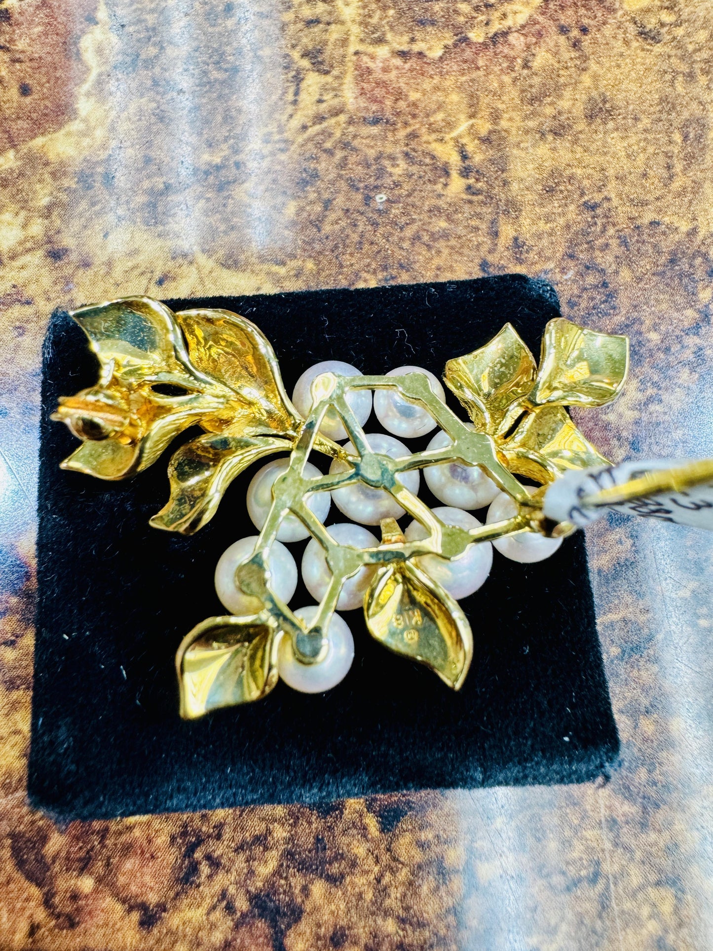 Mikimoto 18k Yellow Gold Pearl Brooch Pin