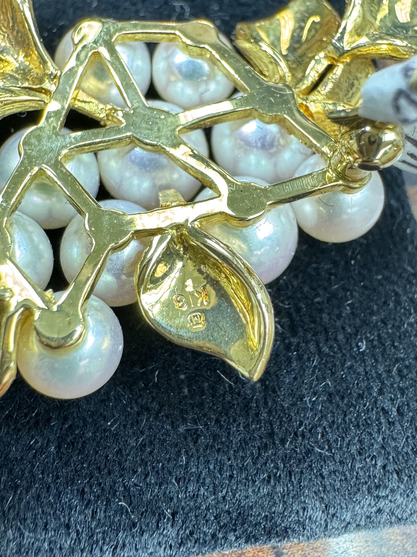 Mikimoto 18k Yellow Gold Pearl Brooch Pin