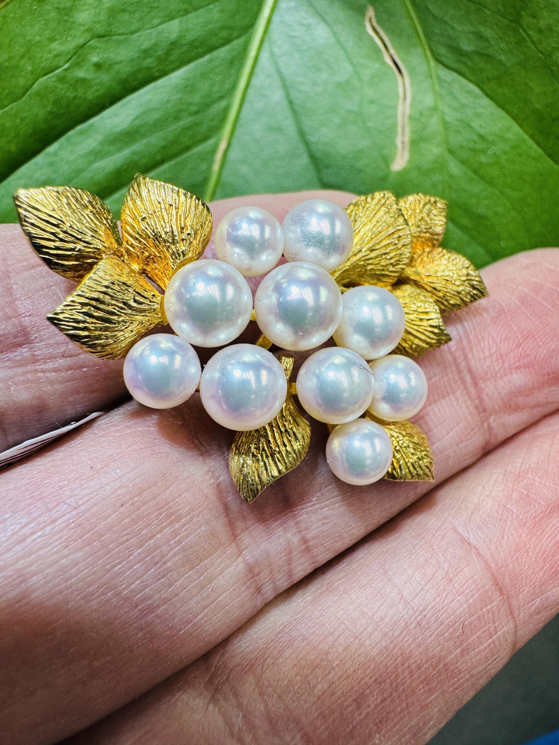 Mikimoto 18k Yellow Gold Pearl Brooch Pin