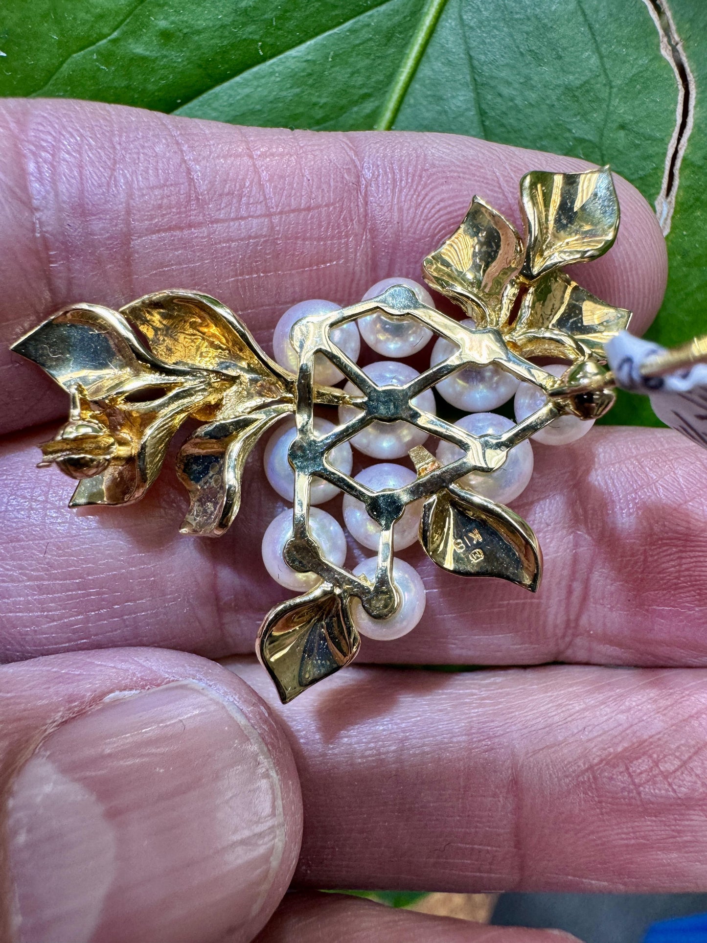 Mikimoto 18k Yellow Gold Pearl Brooch Pin
