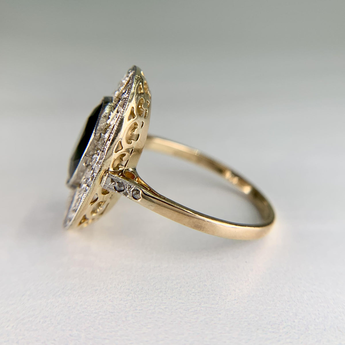 1930's Art Deco Sapphire and Rose Cut Diamond Ring 17k/Platinum