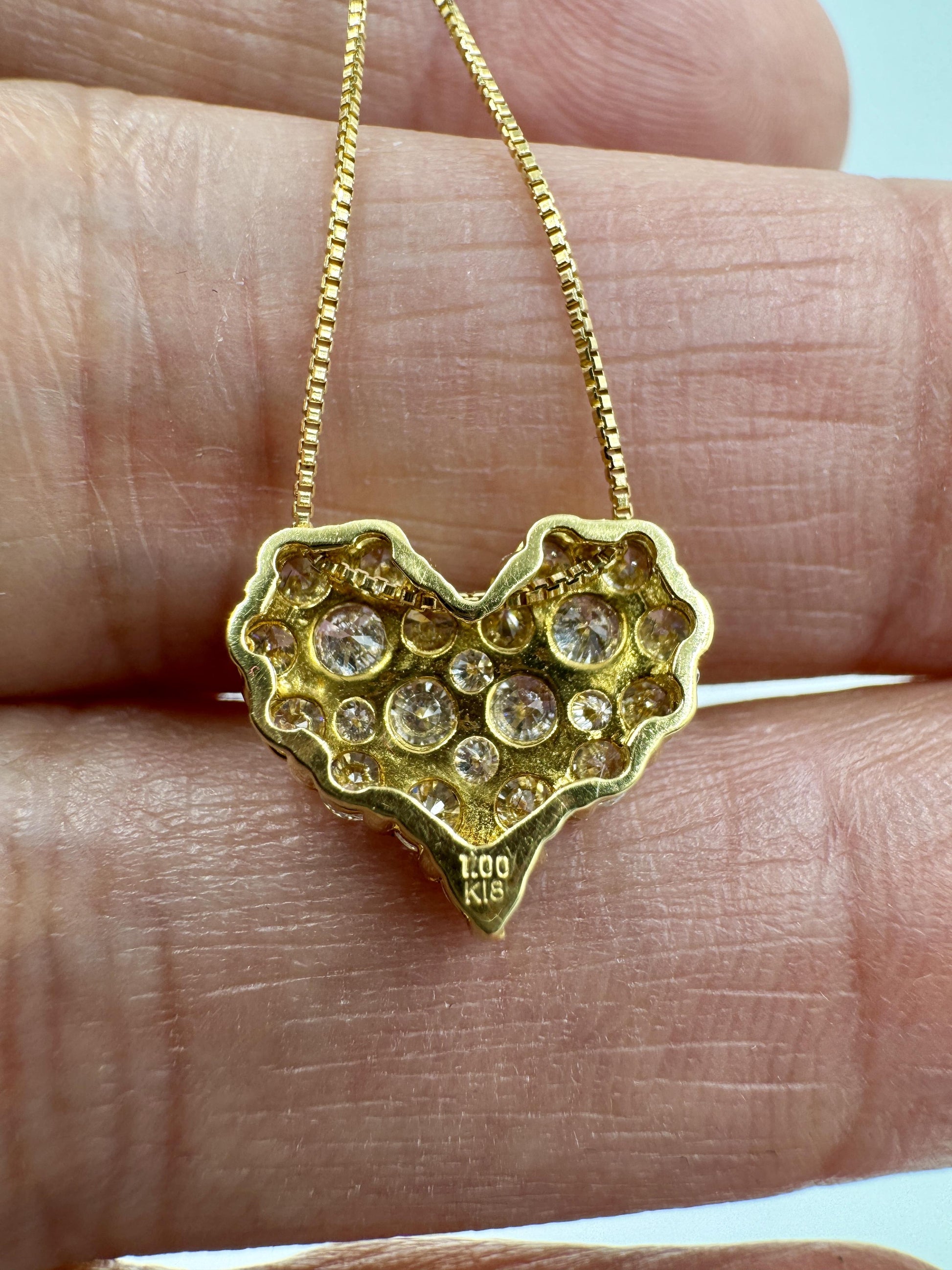 18k Gold Diamond Heart Pendant Necklace