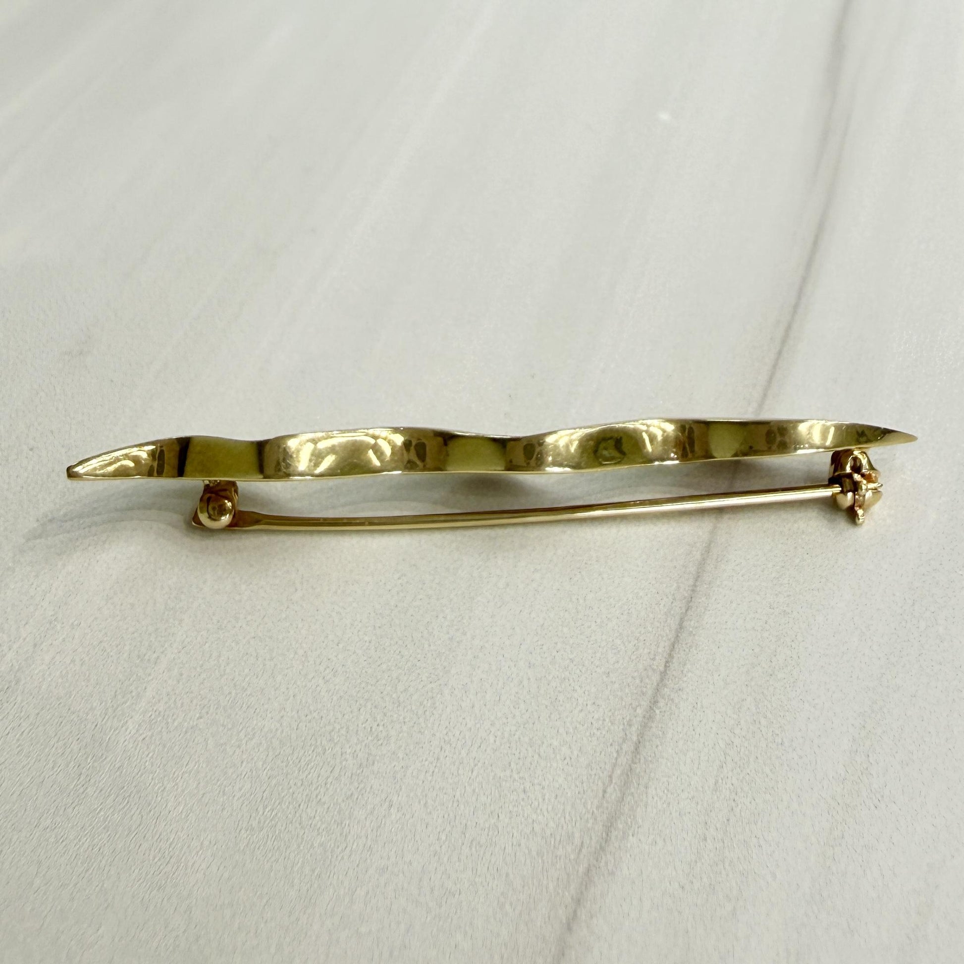 Tiffany & Co. Paloma Picasso Single Wave Brooch 18k Yellow Gold