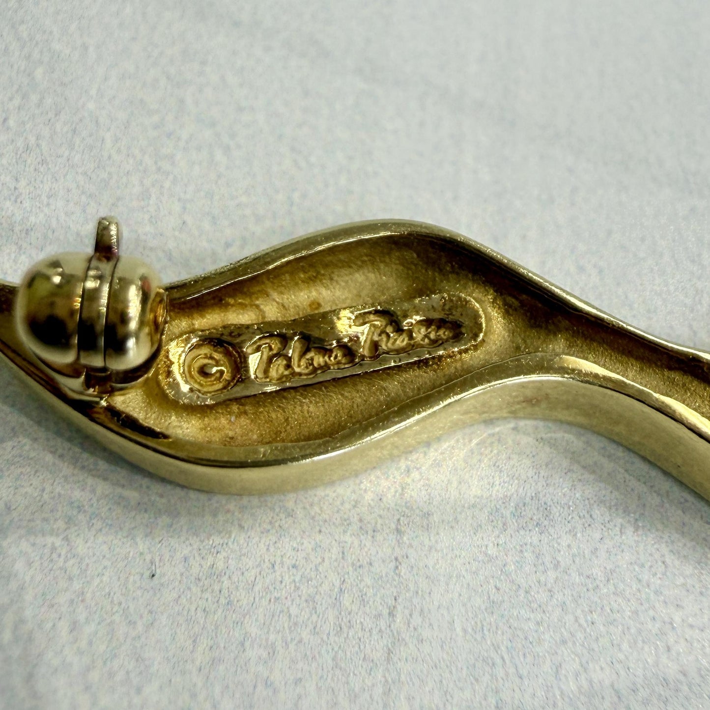 Tiffany & Co. Paloma Picasso Single Wave Brooch 18k Yellow Gold