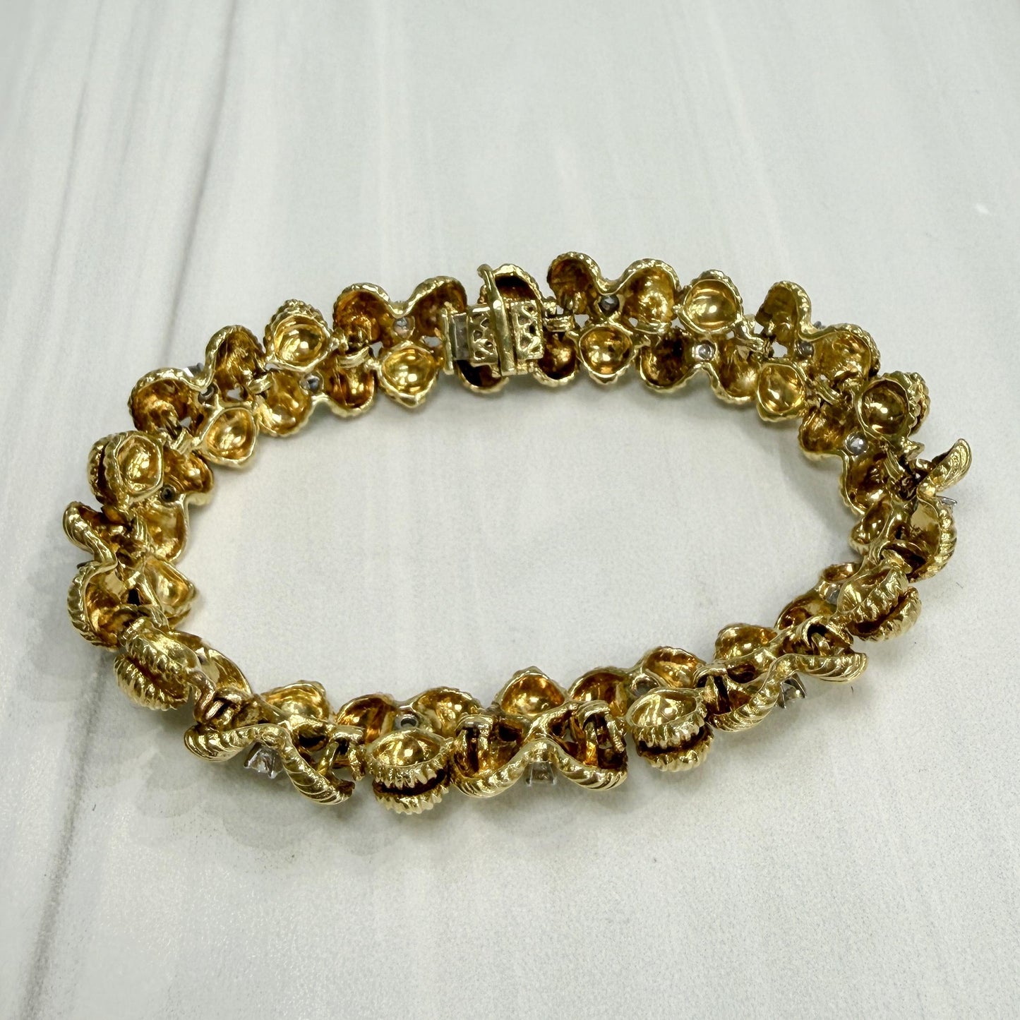 Vintage 1970's Flower Diamond Bracelet 18k Yellow Gold