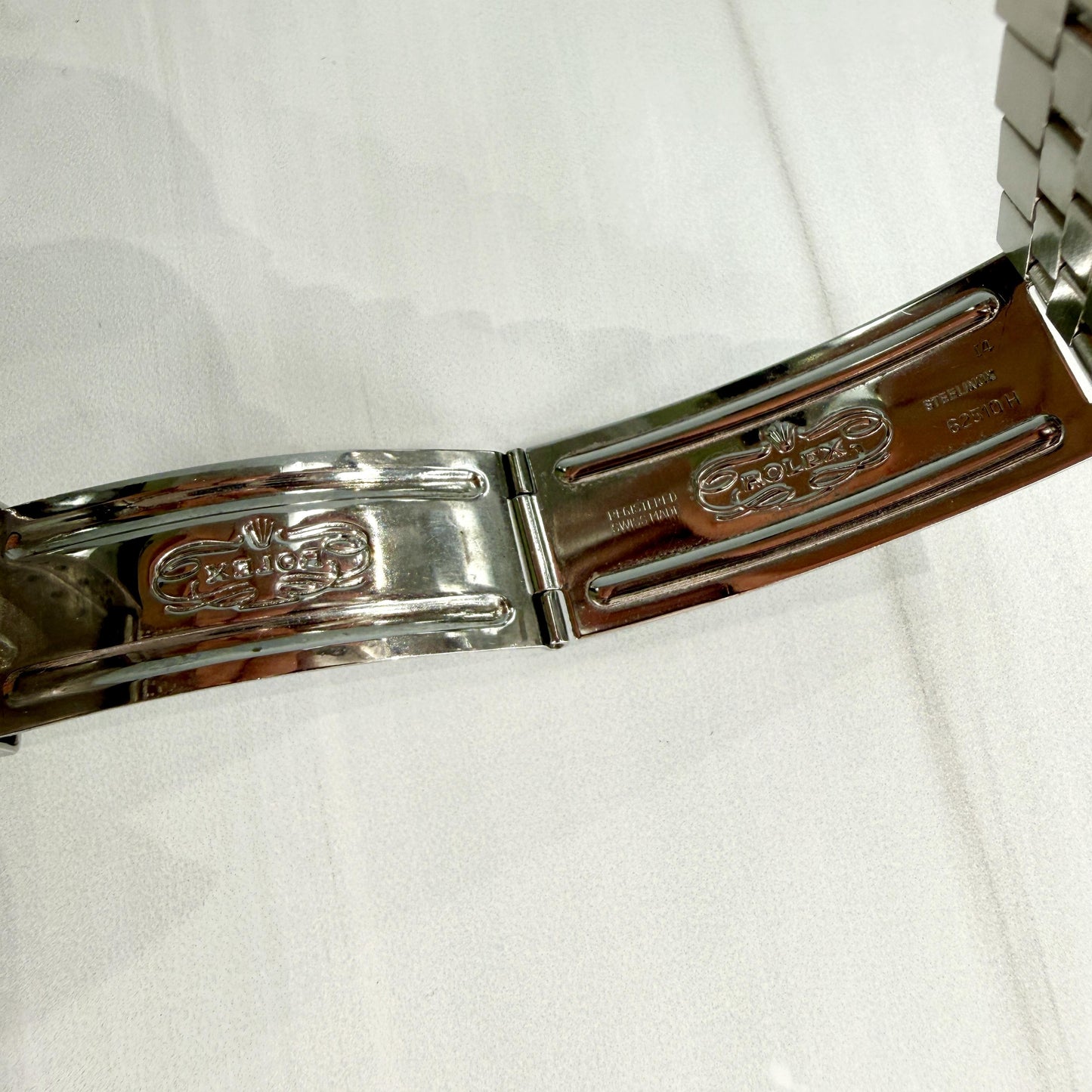 Vintage Rolex GMT-Master Ref 1675 Pepsi Stainless Steel Bracelet Watch
