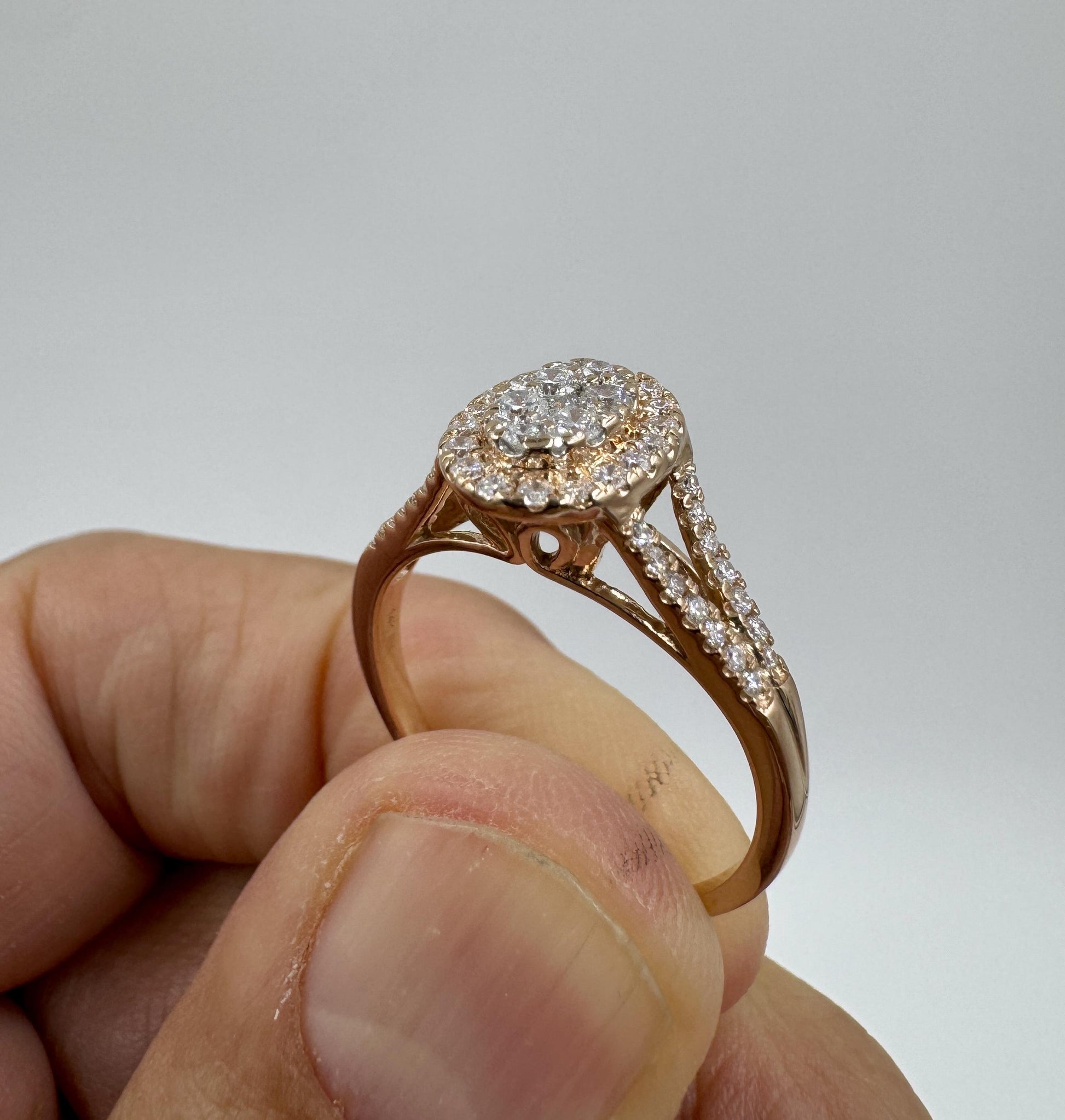 14k Rose Gold Cluster Halo Diamond Ring size 9
