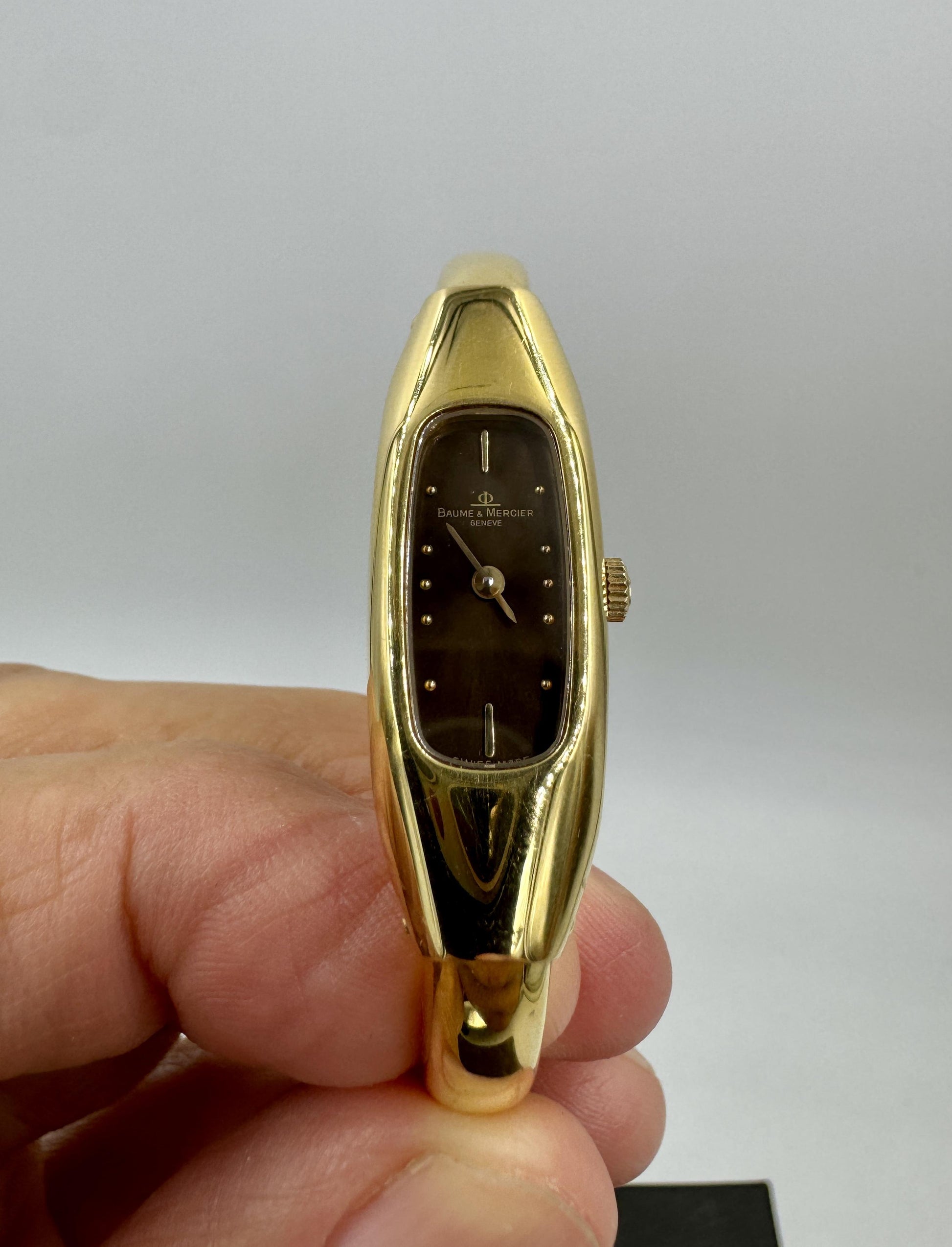 Rare Baume Mercier 18k Gold Quartz Bangle expandable Watch