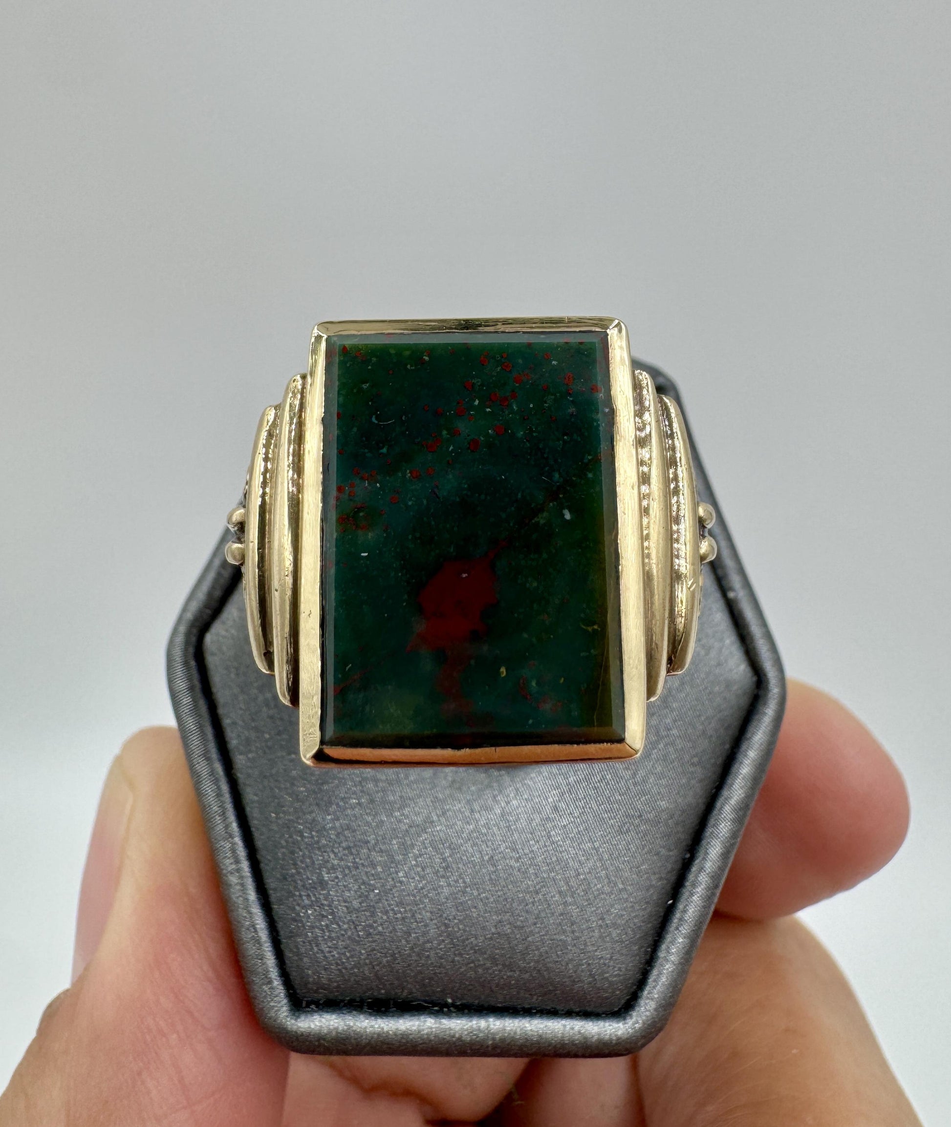 Art Deco 10k Yellow Gold Bloodstone Gents Ring