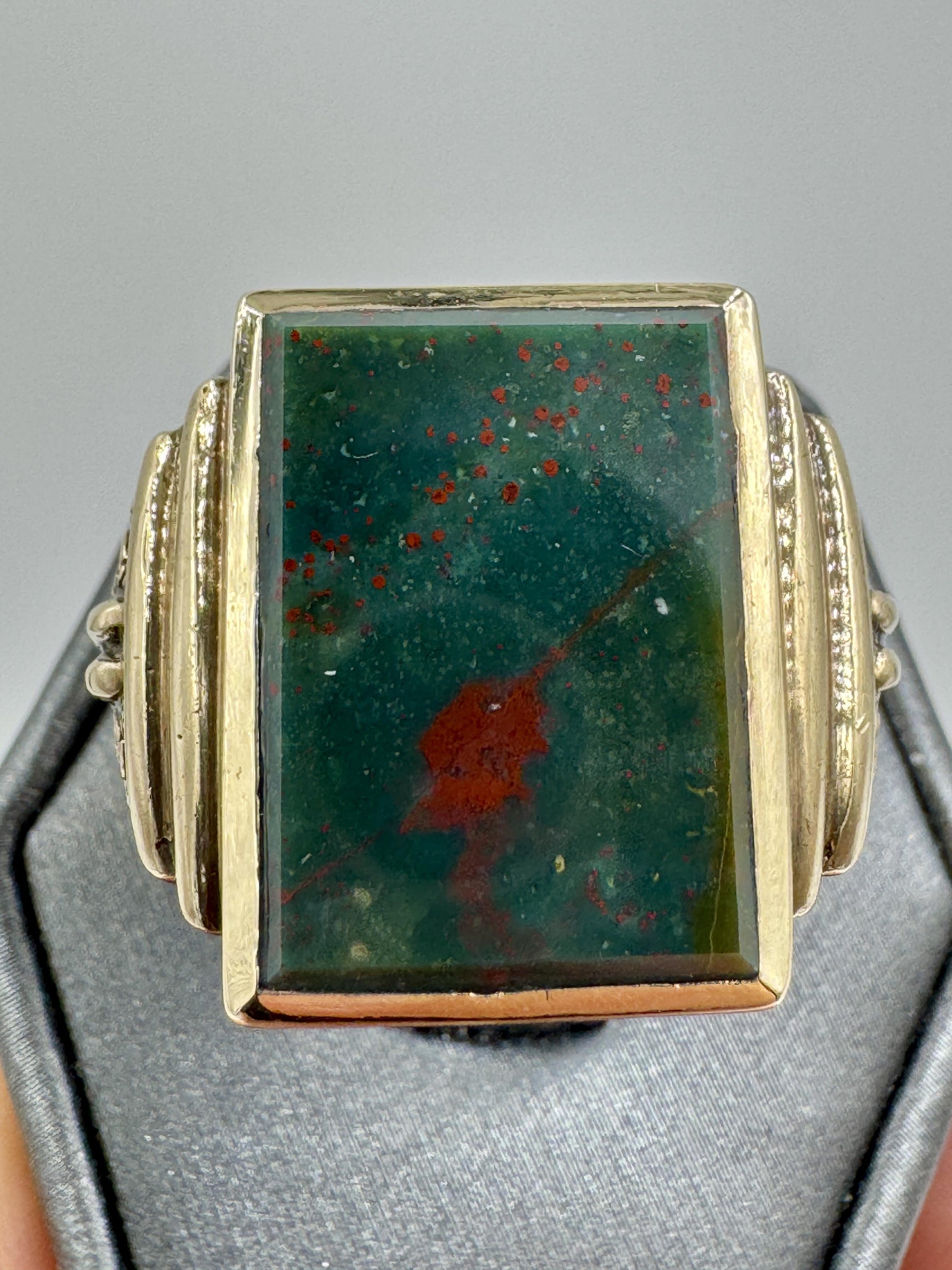 Art Deco 10k Yellow Gold Bloodstone Gents Ring