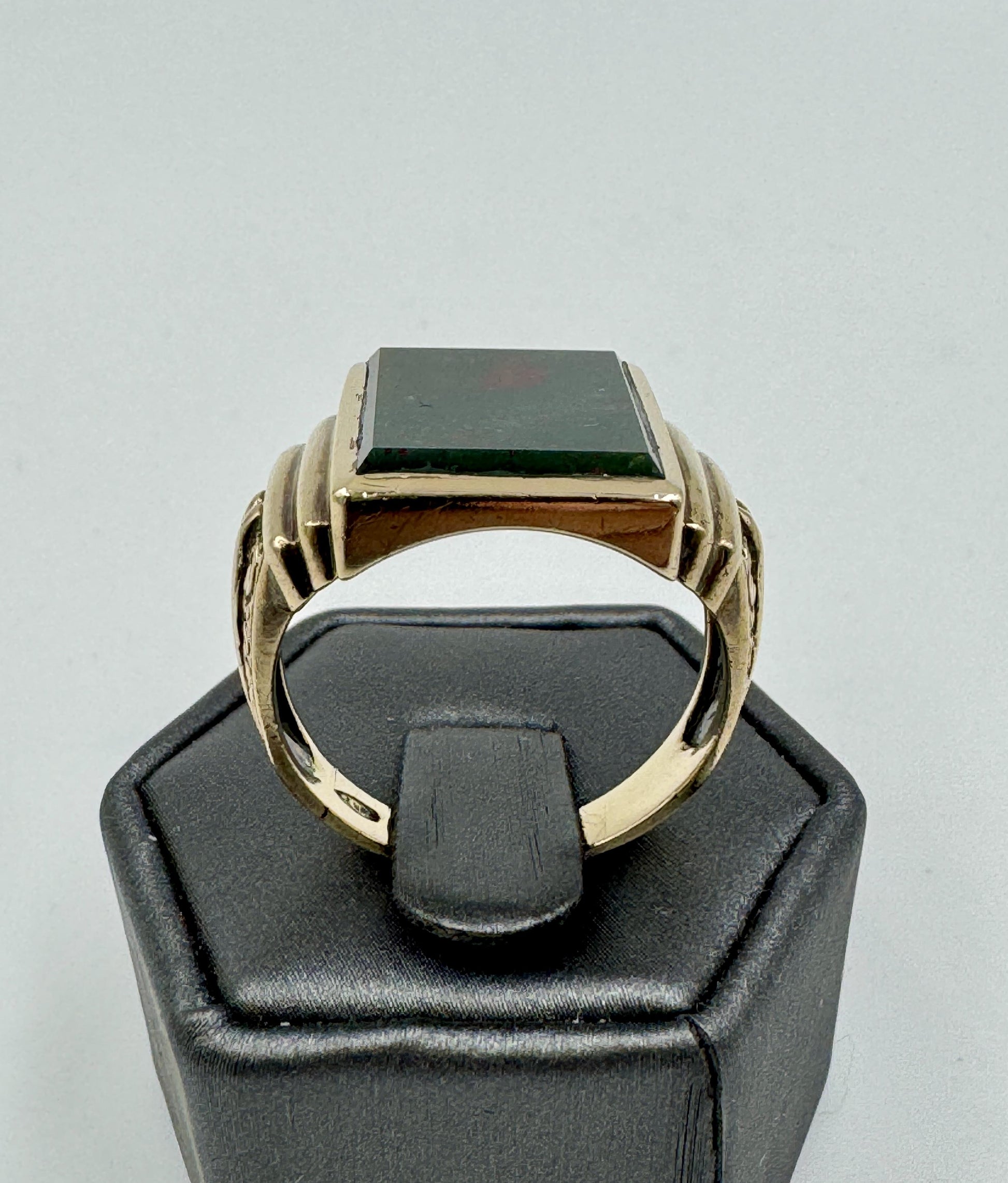 Art Deco 10k Yellow Gold Bloodstone Gents Ring