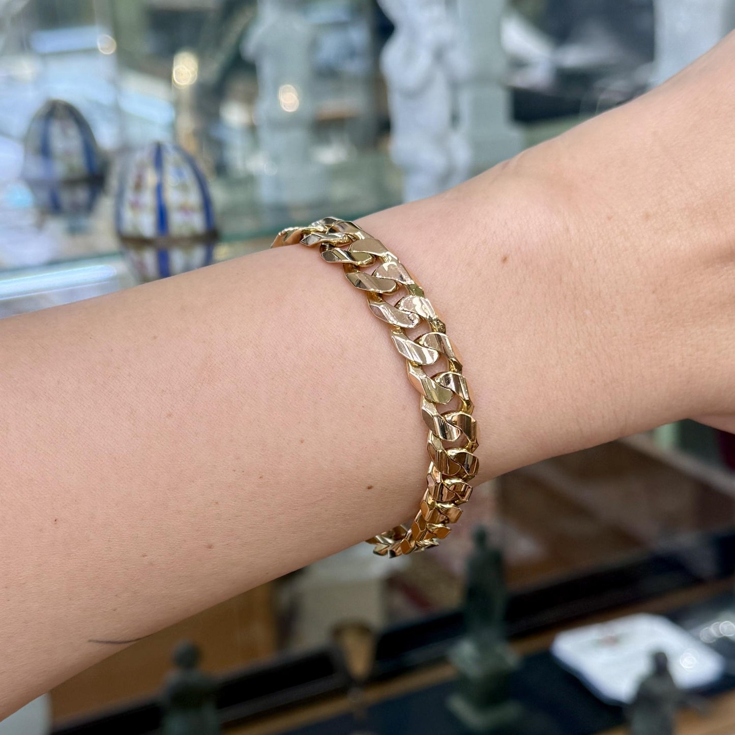 8"Curb Link Bracelet 14k Yellow Gold