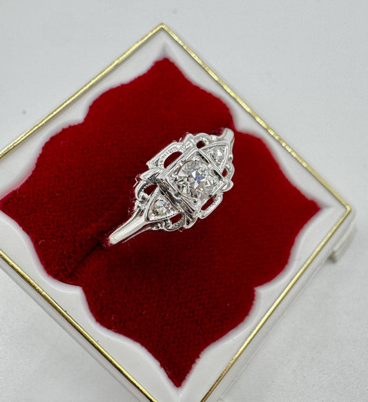 Art Deco 18k White Gold Old European Cut Diamond Ring