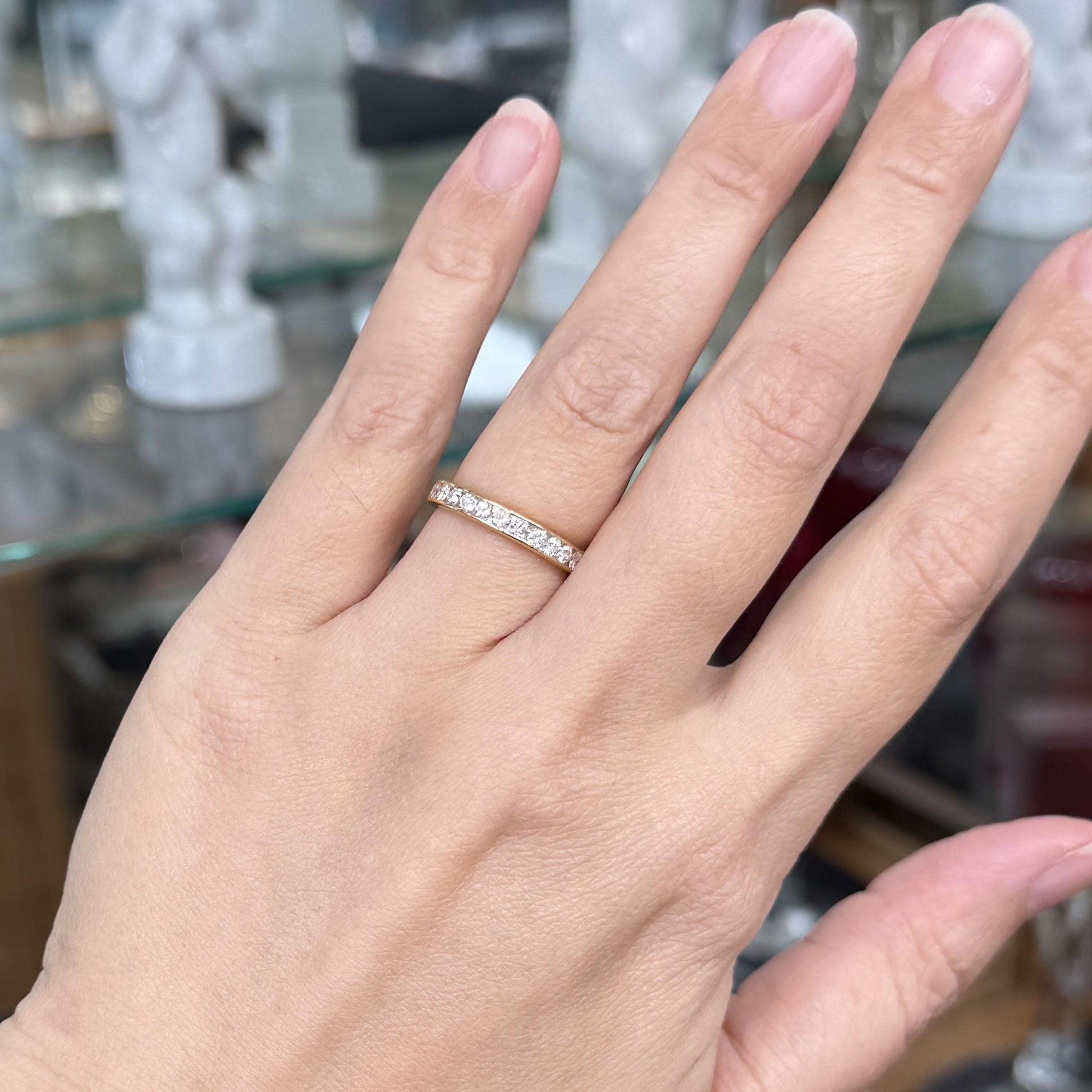 1990's Round Brilliant Diamond Band Ring 18k Yellow Gold