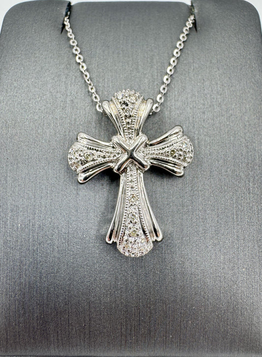 Vintage 14k White Gold diamond Cross Pendant Necklace 16"