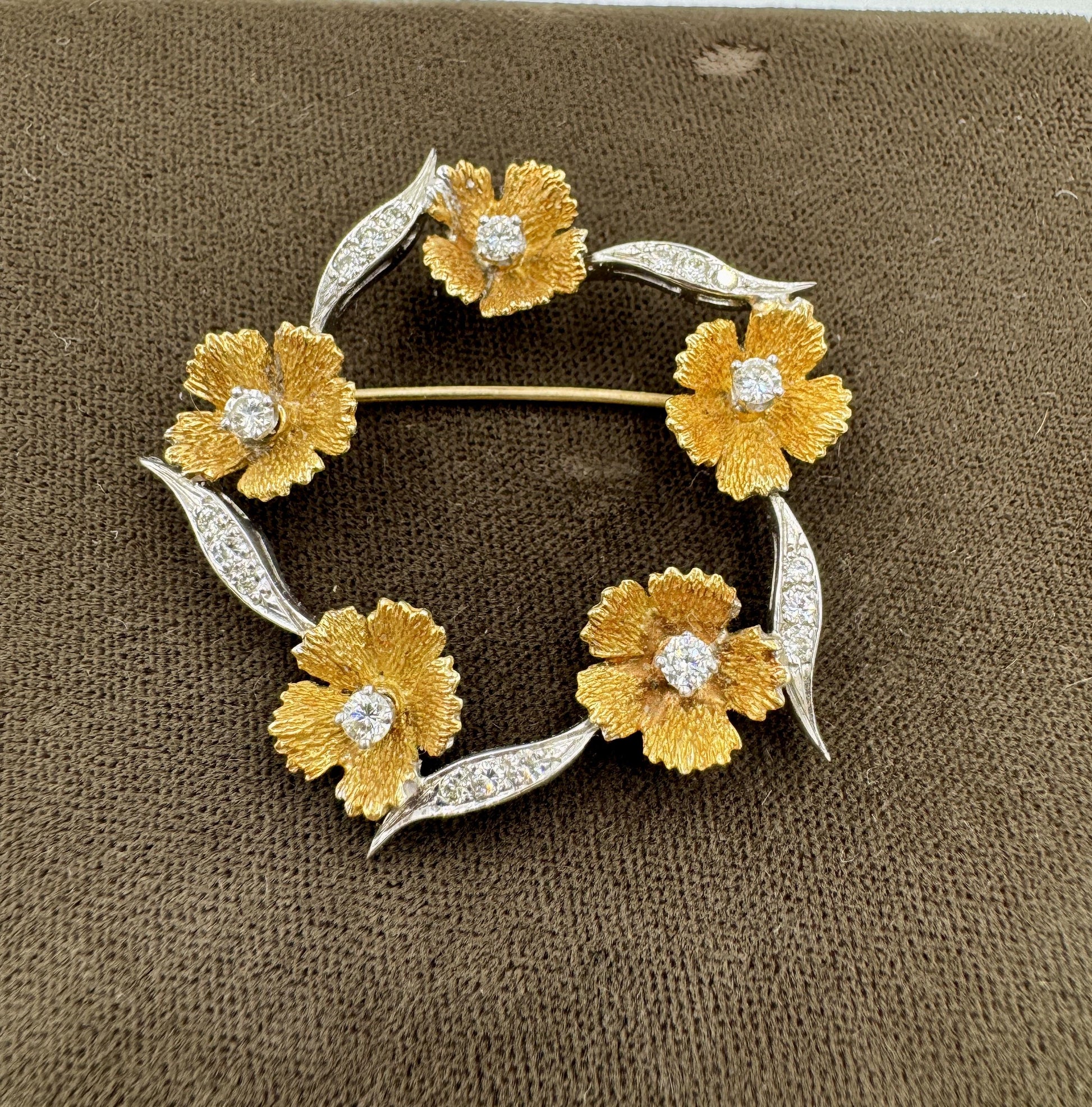 Vintage 18k Gold Flower Diamond Brooch Pin
