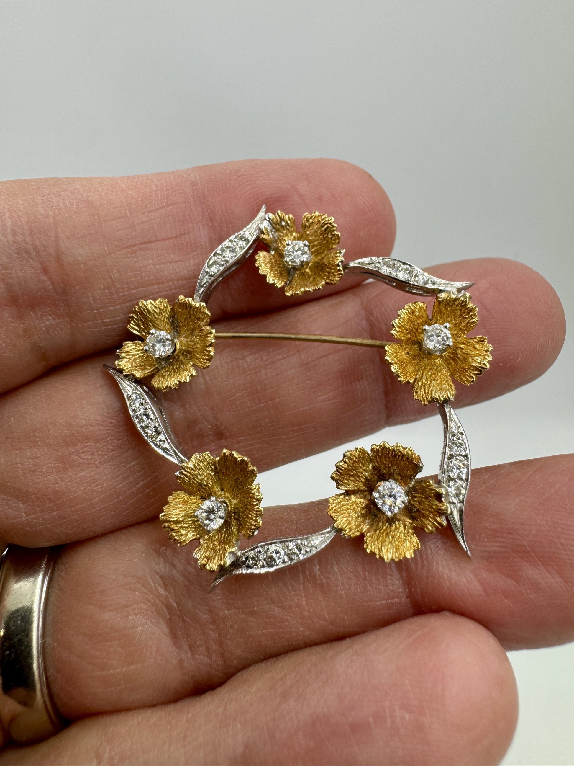 Vintage 18k Gold Flower Diamond Brooch Pin