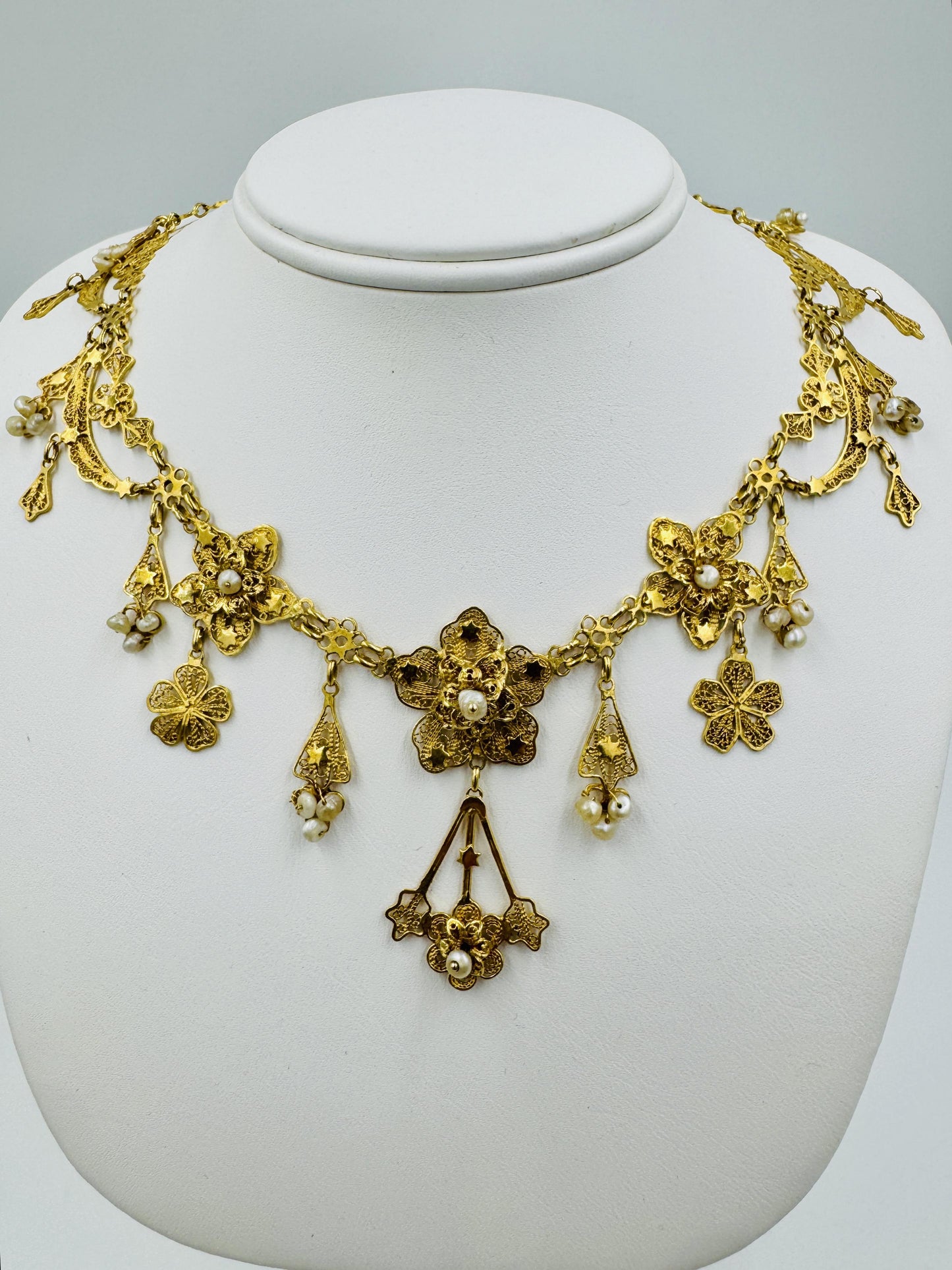 Vintage 18k Filigree Flower and Pearl Dangle Pendant