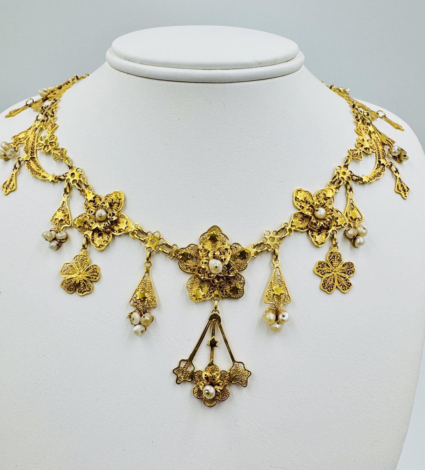 Vintage 18k Filigree Flower and Pearl Dangle Pendant