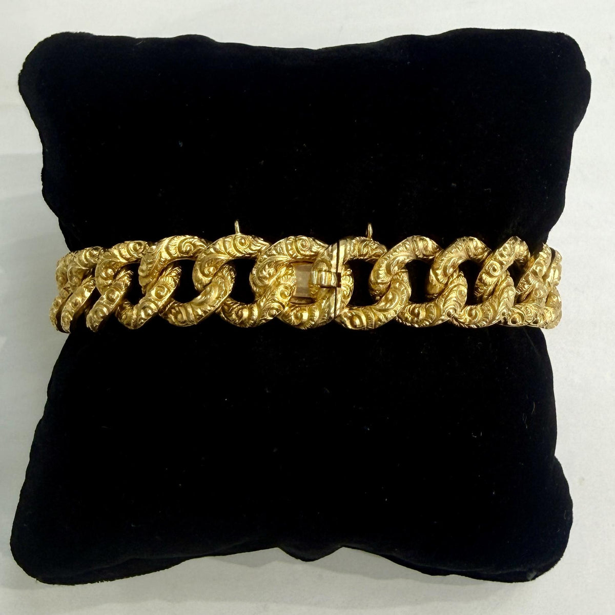 Antique 1890's Victorian Repousse Curb Link Bracelet 14k Yellow Gold