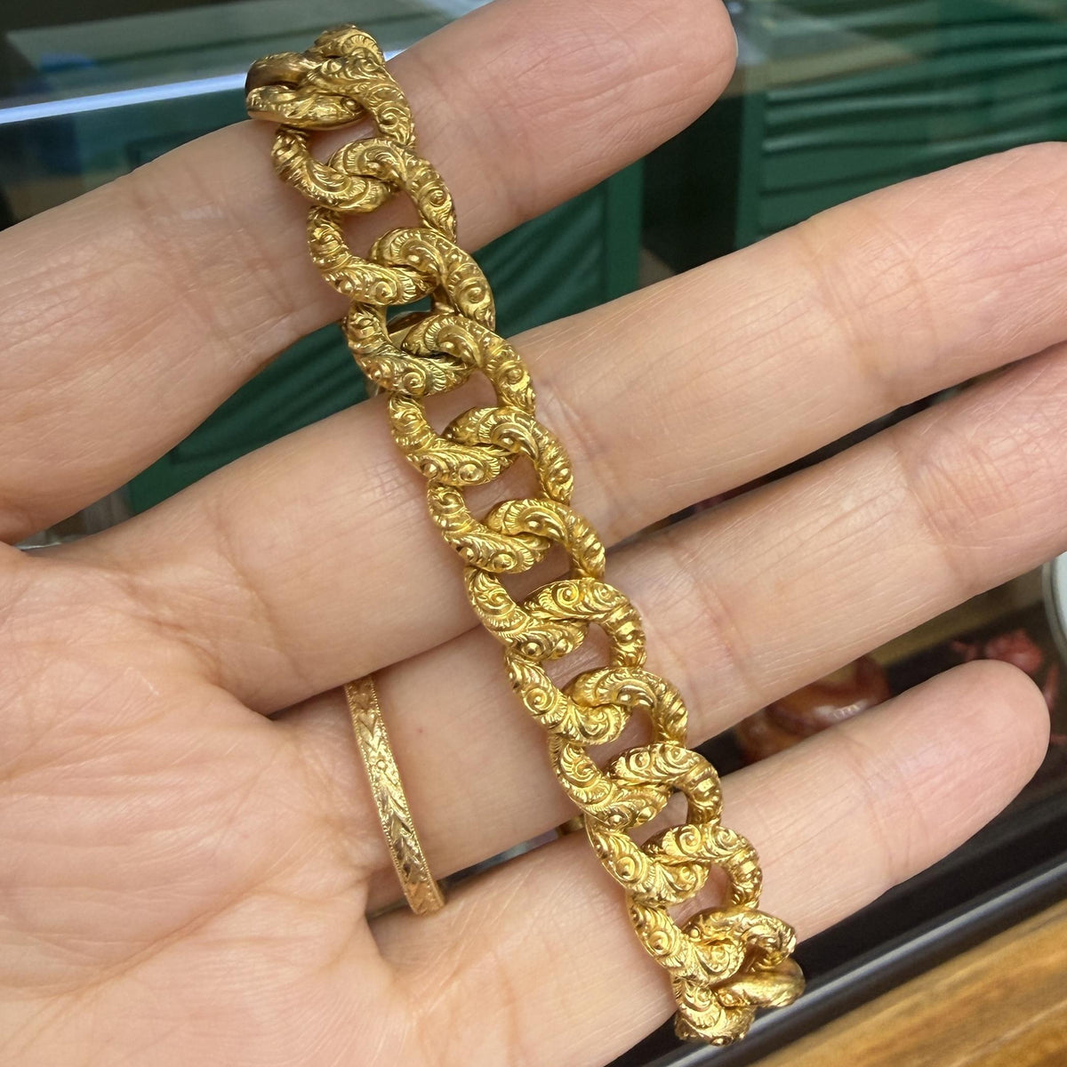 Antique 1890's Victorian Repousse Curb Link Bracelet 14k Yellow Gold