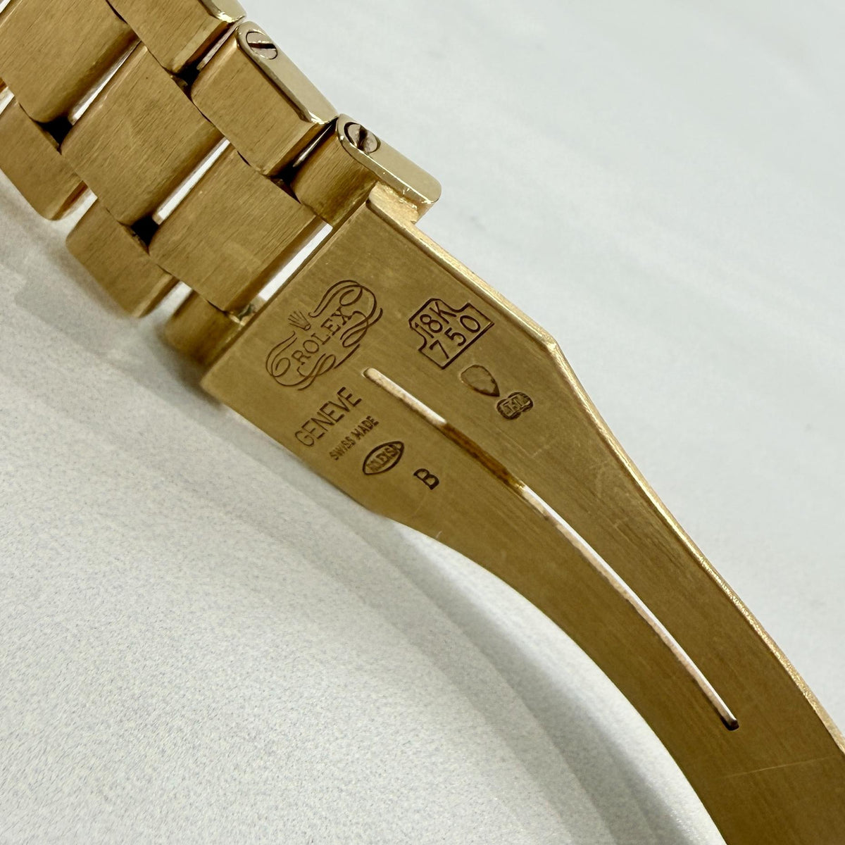 Rolex President Oysterquartz Day-Date 18k Mens 36mm 19018 1980