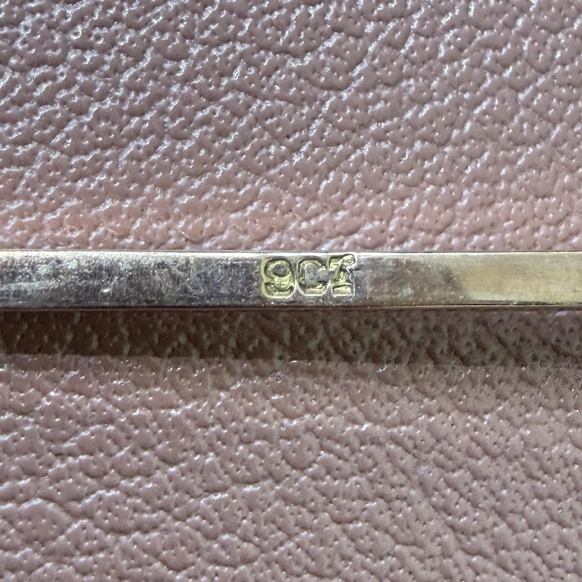 Victorian Old Cut No Heat Sapphire Bar Brooch 9ct Gold