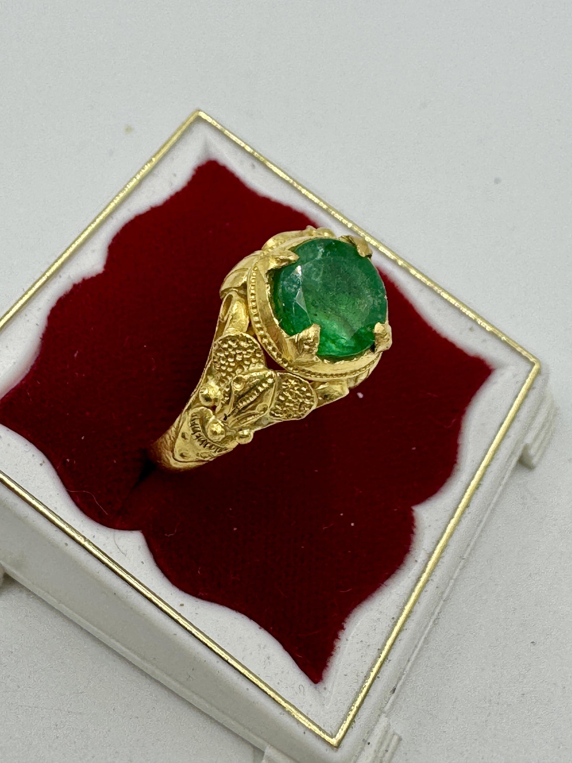 Vintage 22k Gold Emerald Hand Made Ring 6sz 7.5gr
