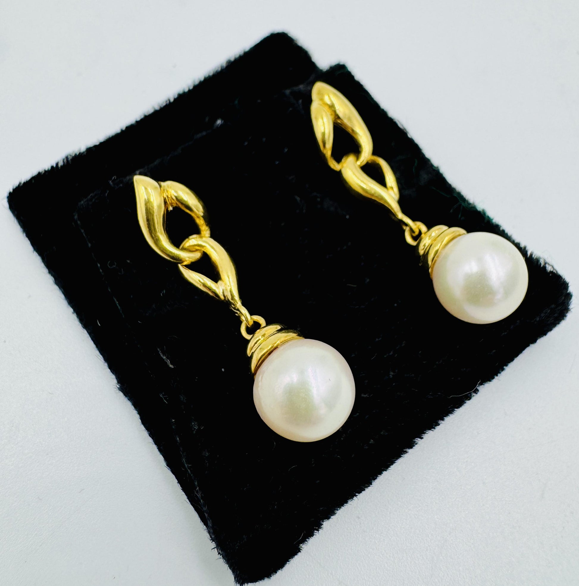 Vintage 18k Yellow Gold Pearl Drop Earrings