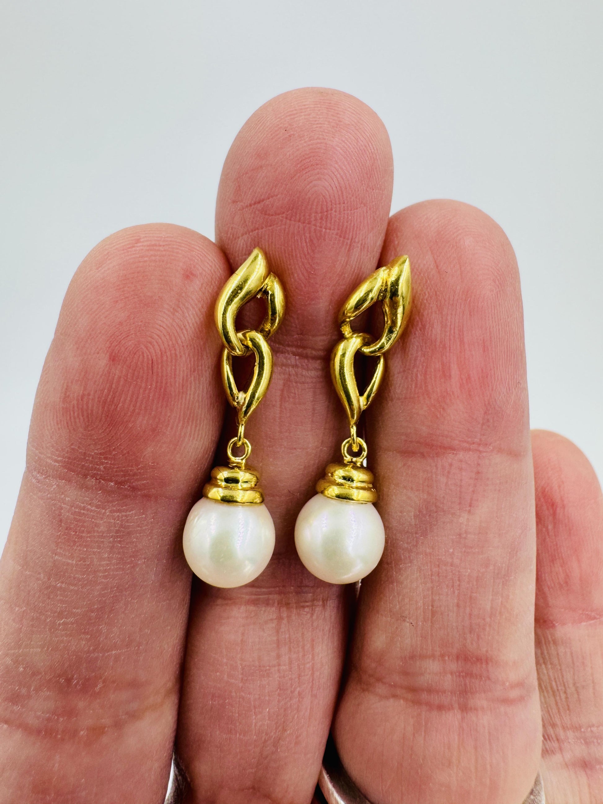 Vintage 18k Yellow Gold Pearl Drop Earrings