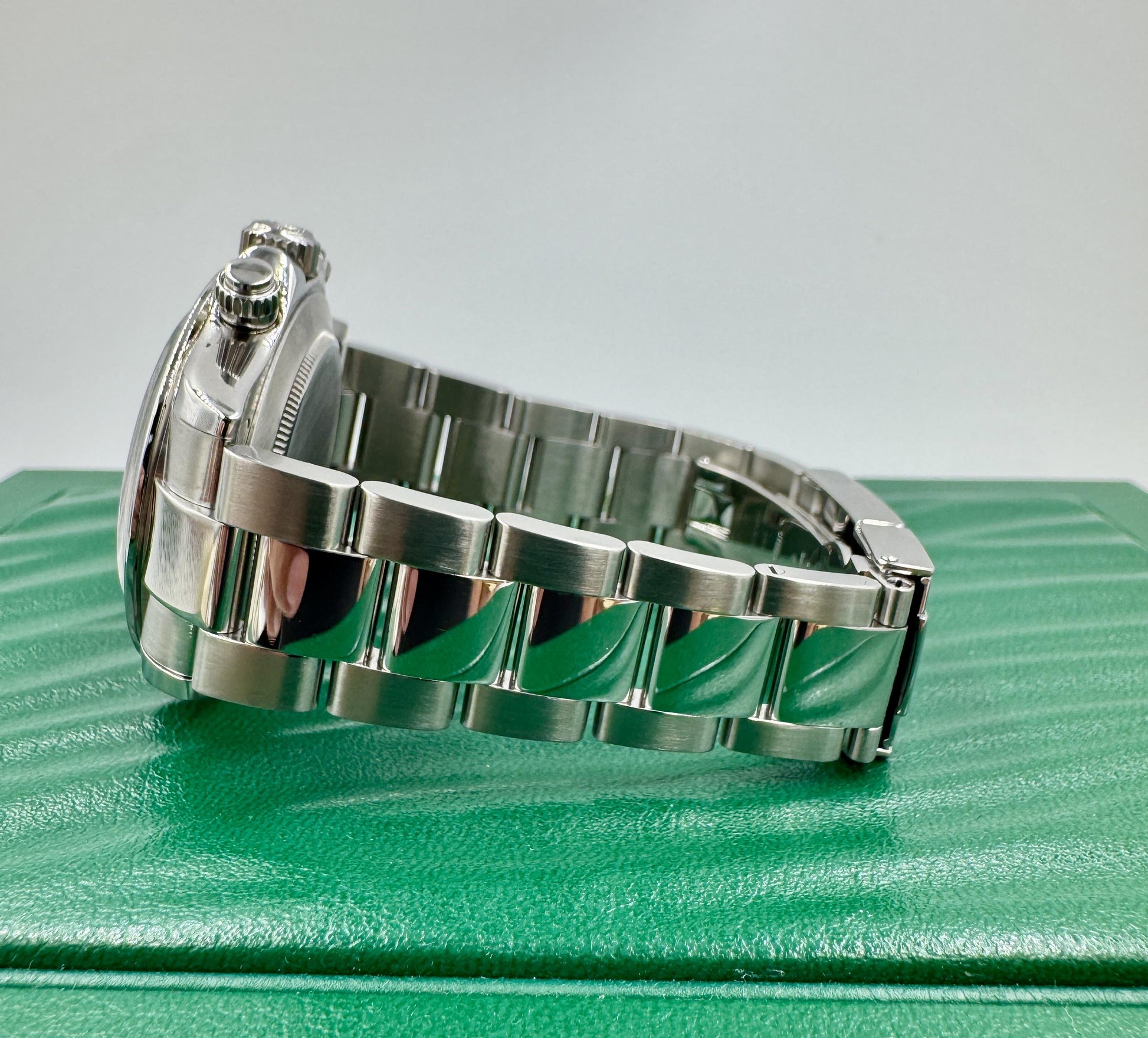 Rolex Daytona Cosmograph White Stainless Steel 40mm REHAUT Watch 116520