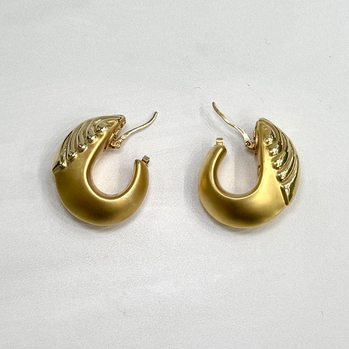 Charles Garnier Puffy Sculptural Hoop Earrings 18k Yellow Gold