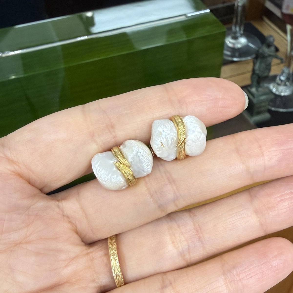 Vintage William Ruser Freshwater Pearl Cufflinks 18k Yellow Gold