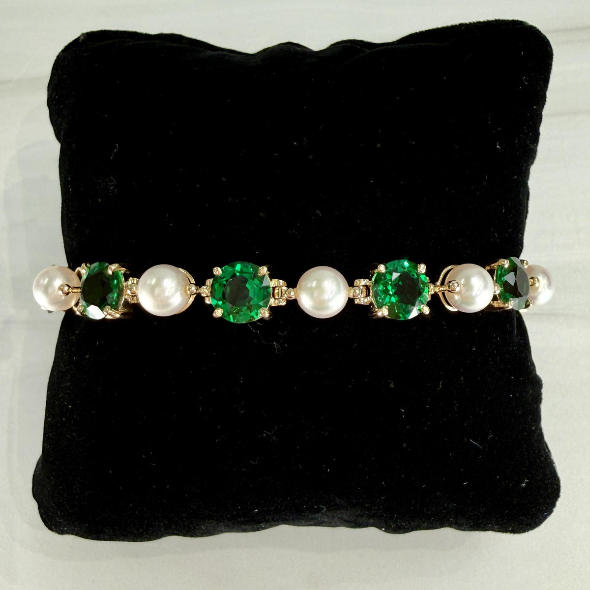Vintage 1960's Pearl and Lab Grown Green Stone Bracelet 13-14k