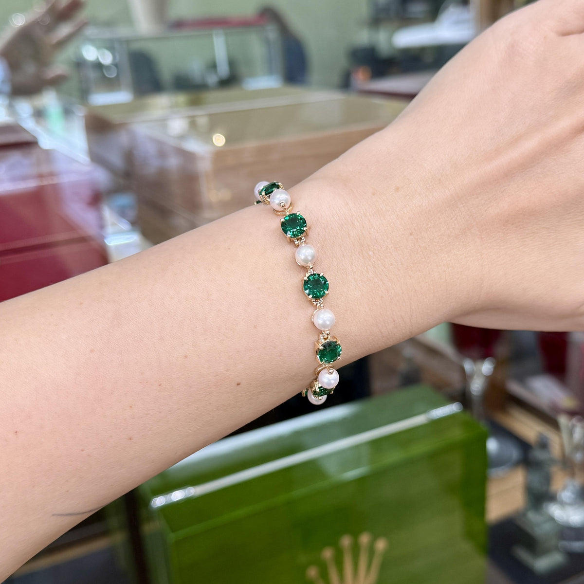 Vintage 1960's Pearl and Lab Grown Green Stone Bracelet 13-14k