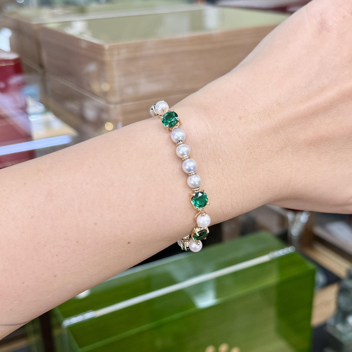 Vintage 1960's Pearl and Lab Grown Green Stone Bracelet 13-14k
