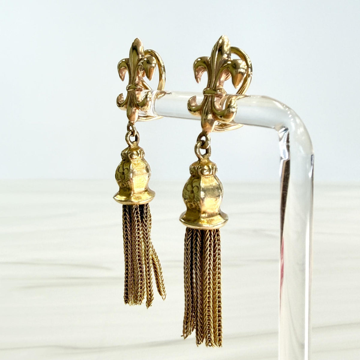1950's Vintage Fleur-De-Lis Fringe Tassel Clip on Earrings 14k