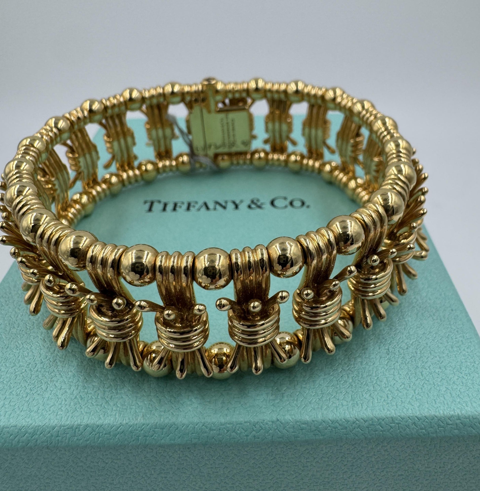 Tiffany Schlumberger 18k Fancy Link Wide Bracelet