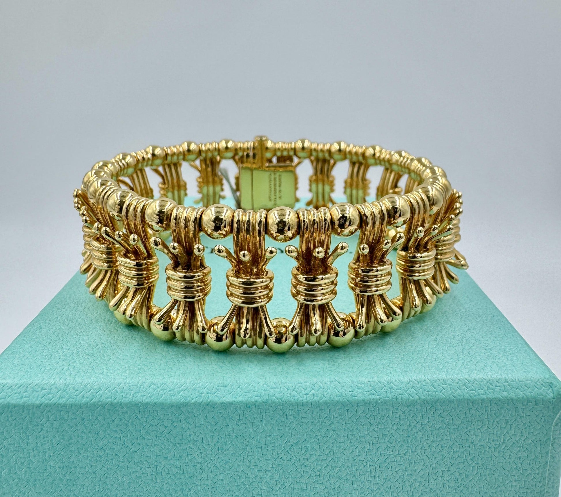 Tiffany Schlumberger 18k Fancy Link Wide Bracelet