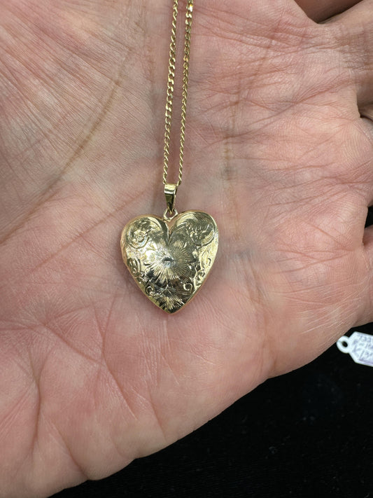 Vintage 14k gold Heart Locket Pendant Necklace