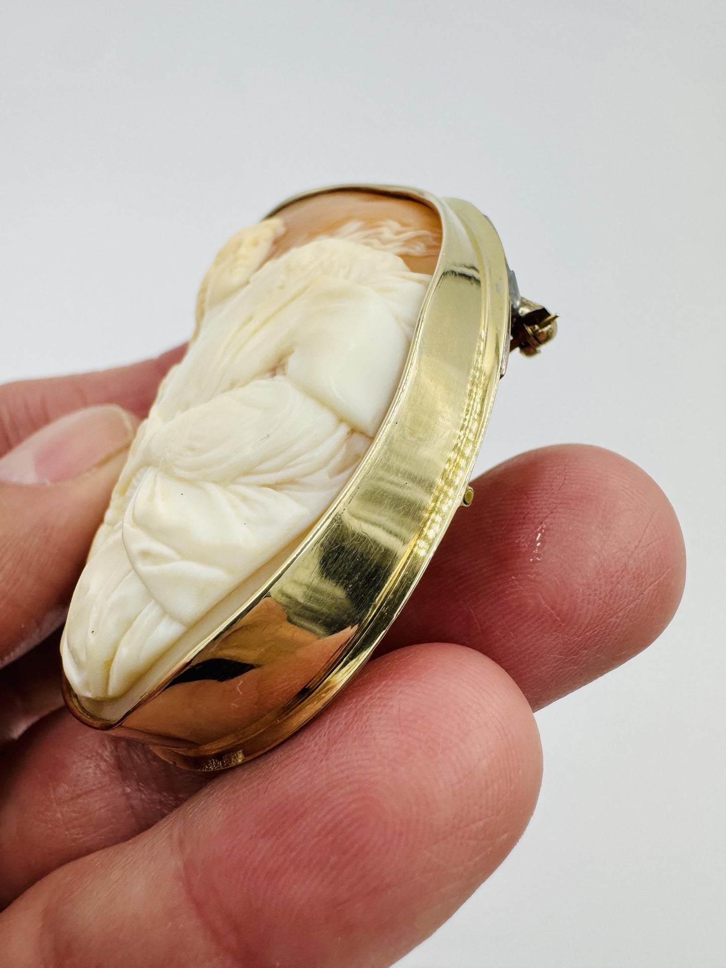 Victorian 14k Yellow gold Cameo Brooch Pin