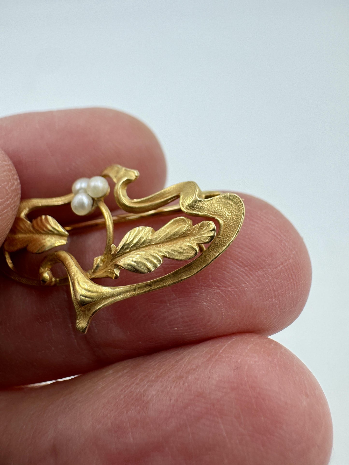 Art Nouveau 14k gold Signed Pearl Brooch Pin