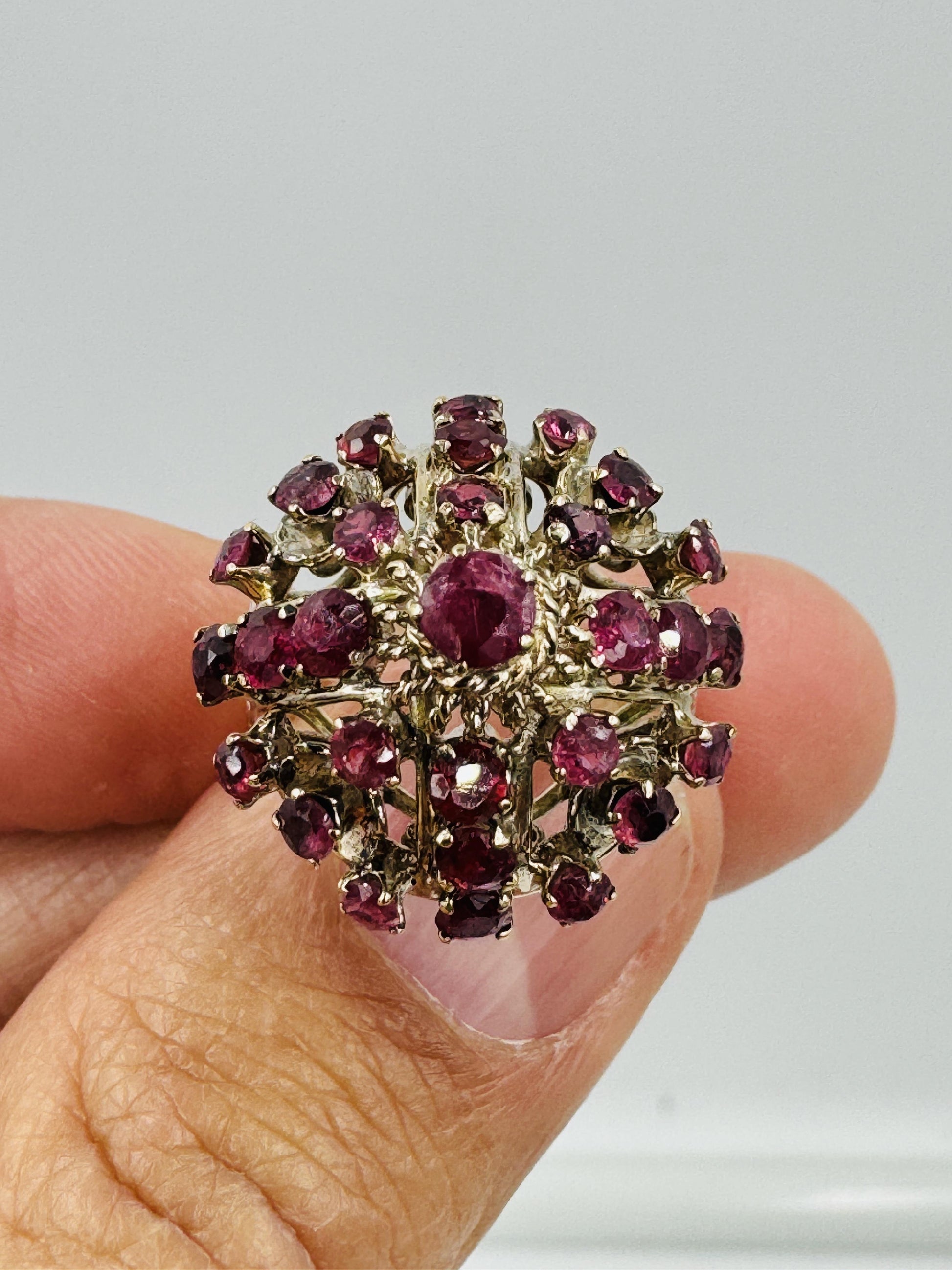 Vintage 14k Yellow Gold Princess Thai Ruby Dome ring