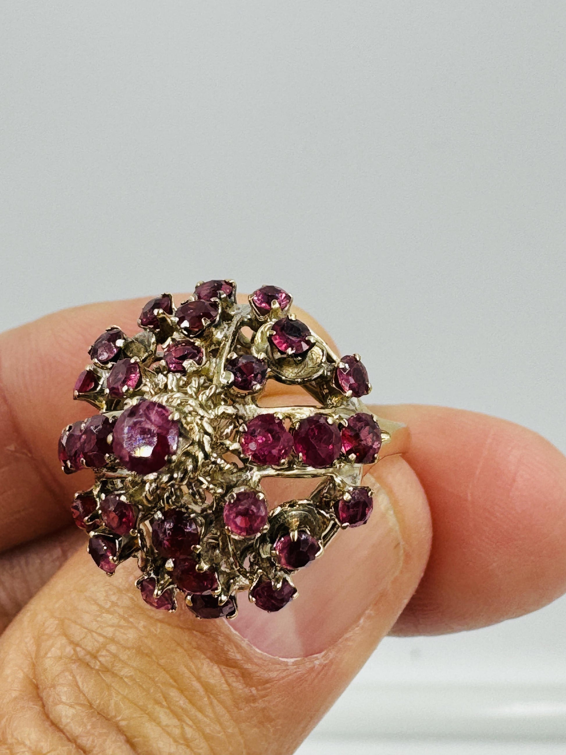 Vintage 14k Yellow Gold Princess Thai Ruby Dome ring