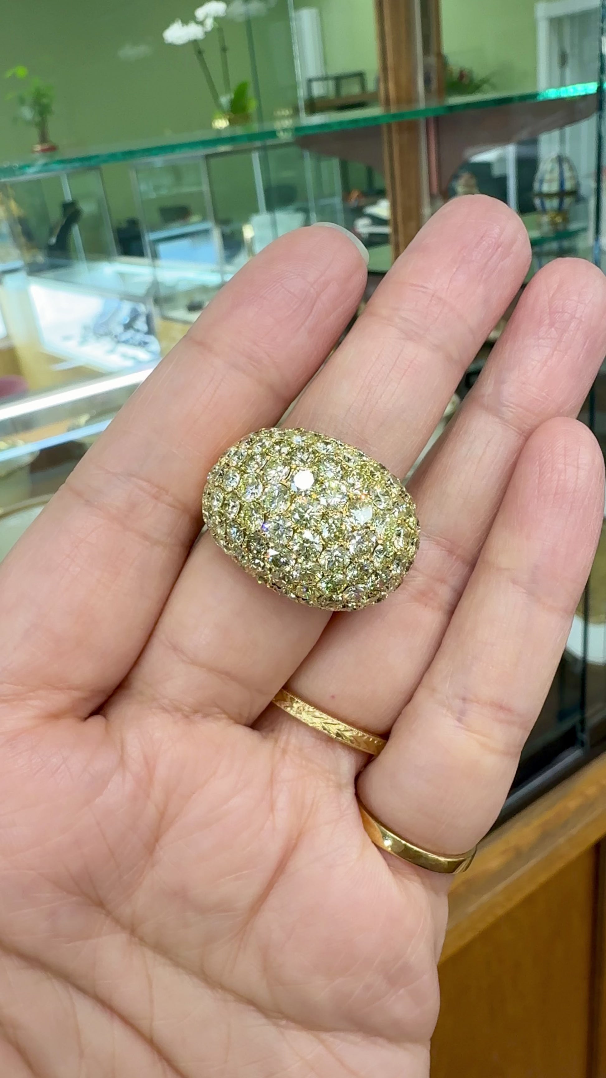 Diamond Dome Bombe Ring 18k