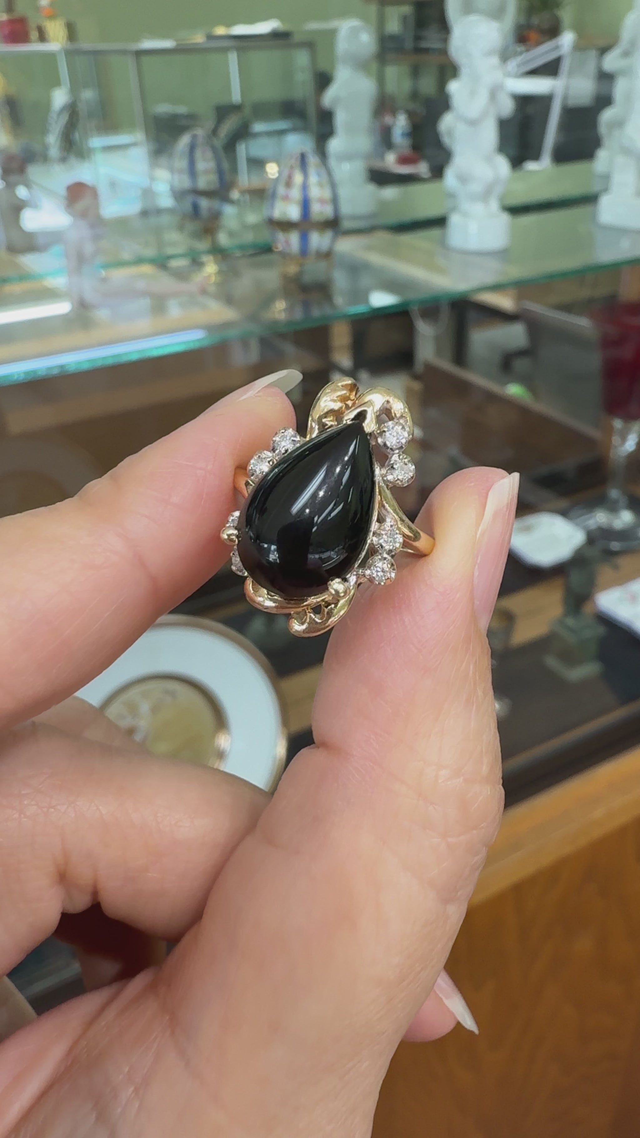 1990's Pear Onyx and Diamond Ring 14k Gold