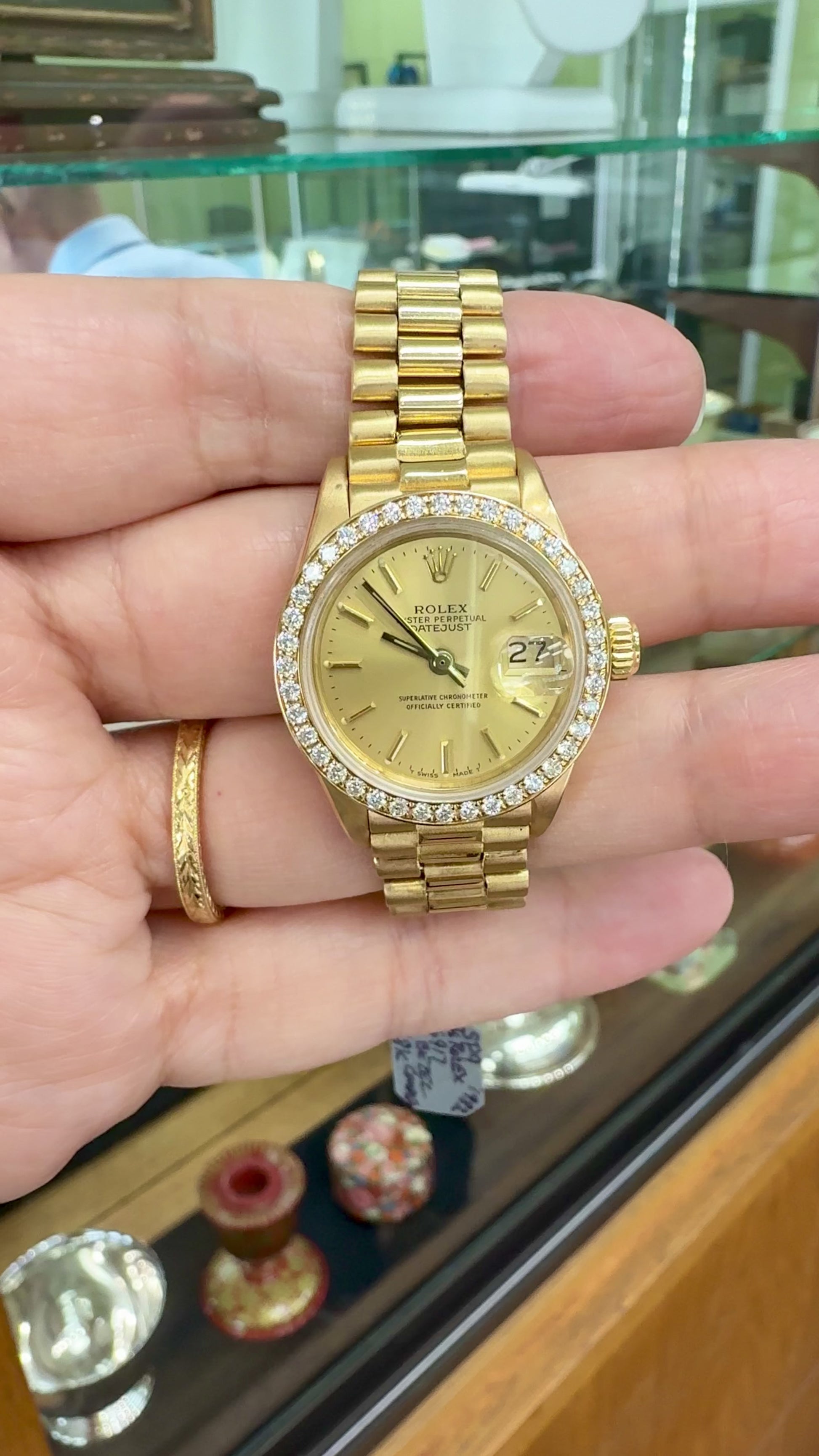 Vintage 1982 Ladies Datejust Rolex with Diamond Bezel 18k Complete 6917