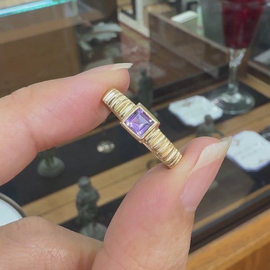 1980's Ribbed Gold Amethyst Band Ring 14k Yellow Gold