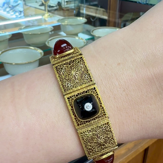 1920's Art Deco Carnelian and Onyx Filigree Bracelet 14k Yellow Gold